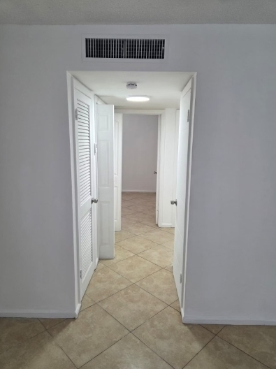 Deerfield Beach Townhome: 401 SW 13th Pl