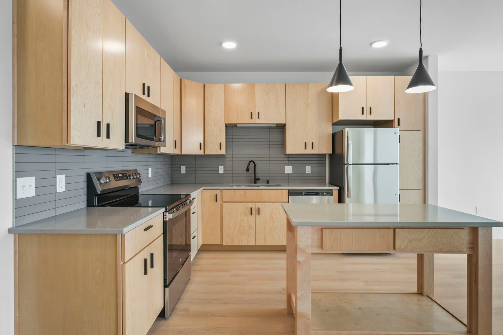 Madison Apartment: 306 S Paterson St