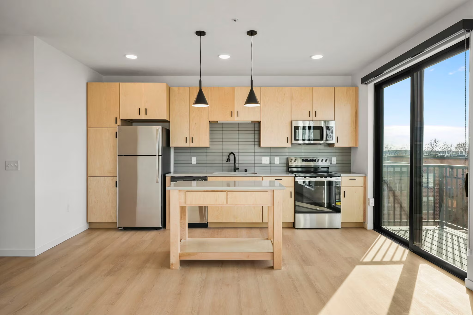 Madison Apartment: 306 S Paterson St