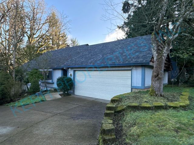 Oregon City House: 13489 Applegate Ter