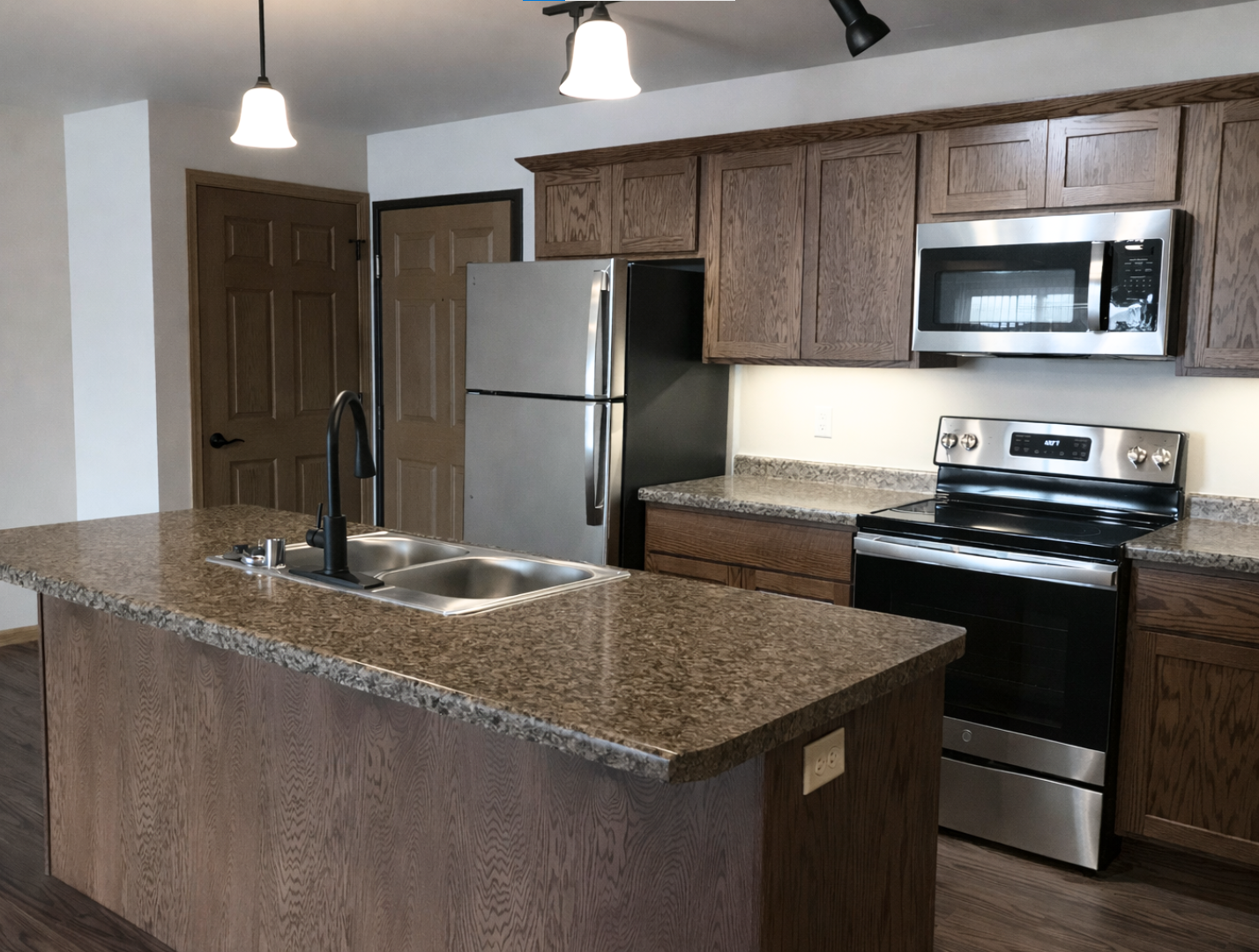 Tomah Apartment: 505 Larkin St