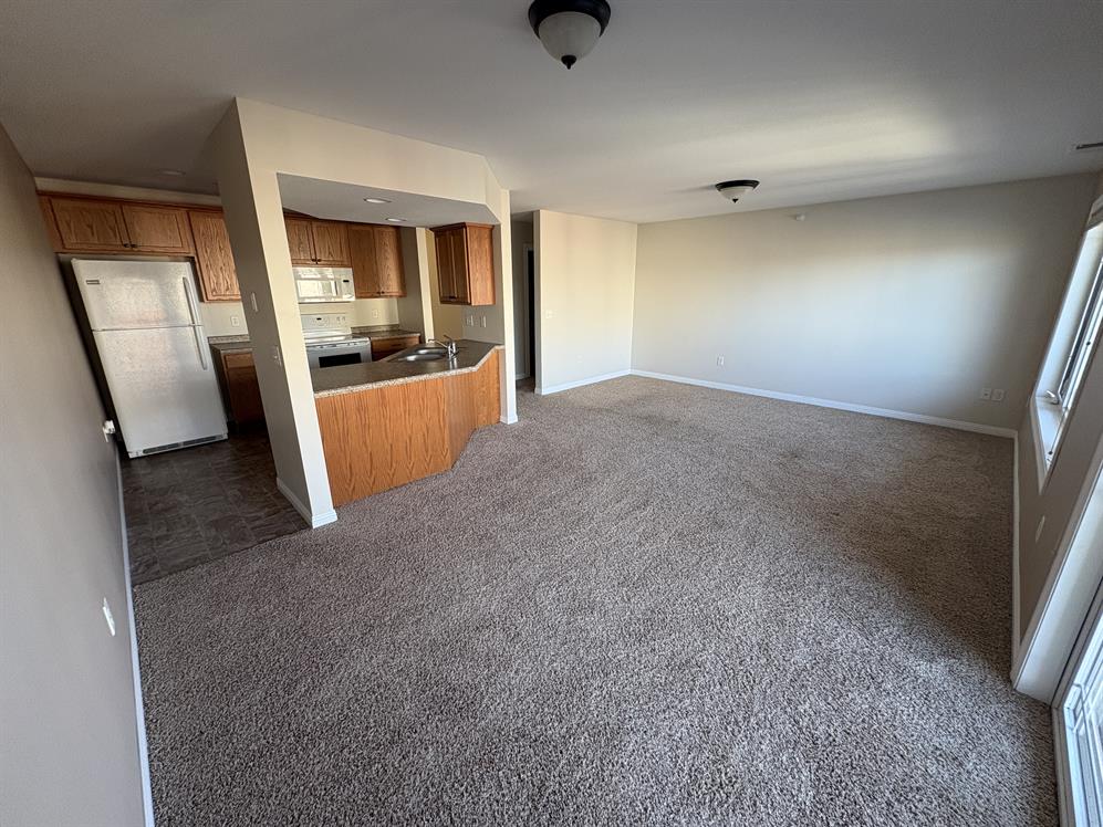 Alexandria Apartment: 3707 S Broadway St