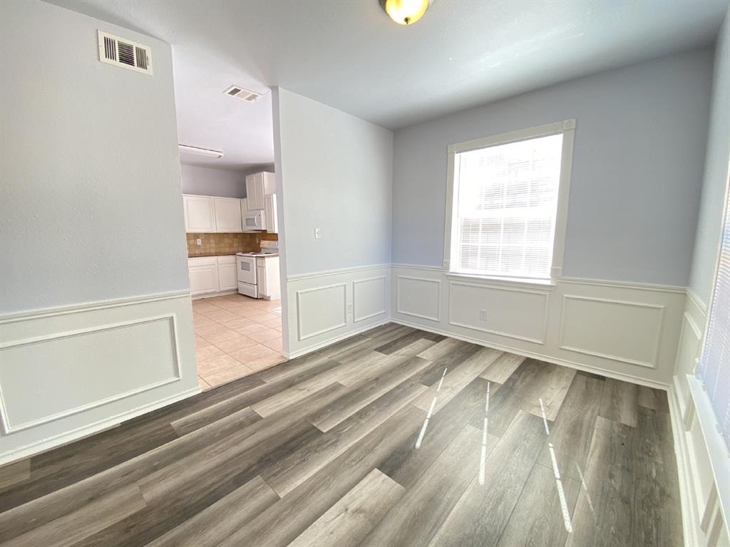 Grand Prairie Condo: 4150 Briar Hill Drive