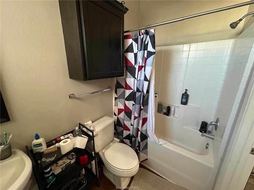 Bryan Condo: 119 Fairway Drive