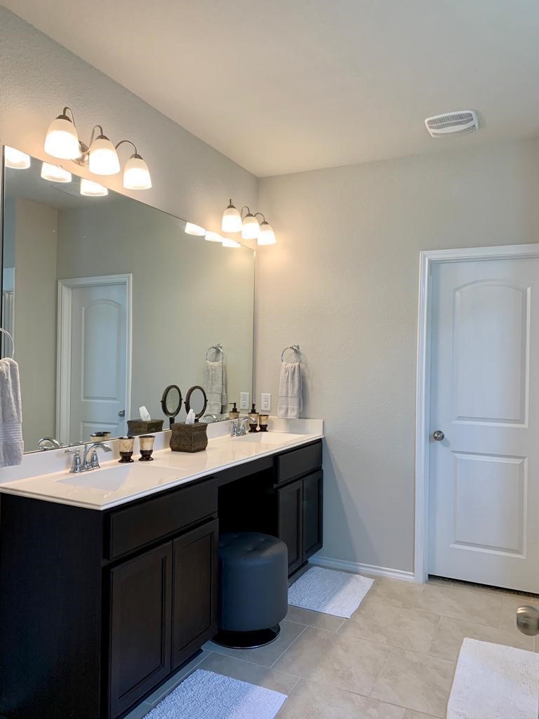 Spring Condo: 24207 Oakdale Hills