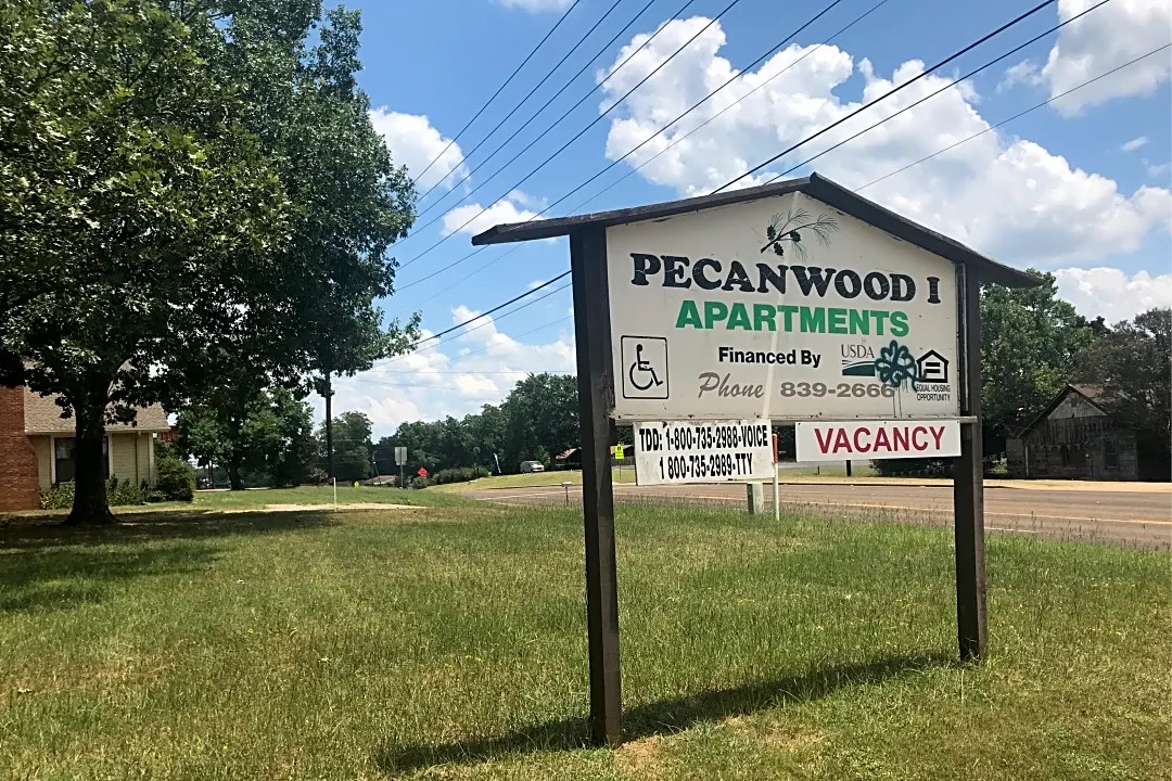 Whitehouse Condo: 502 West Main Street