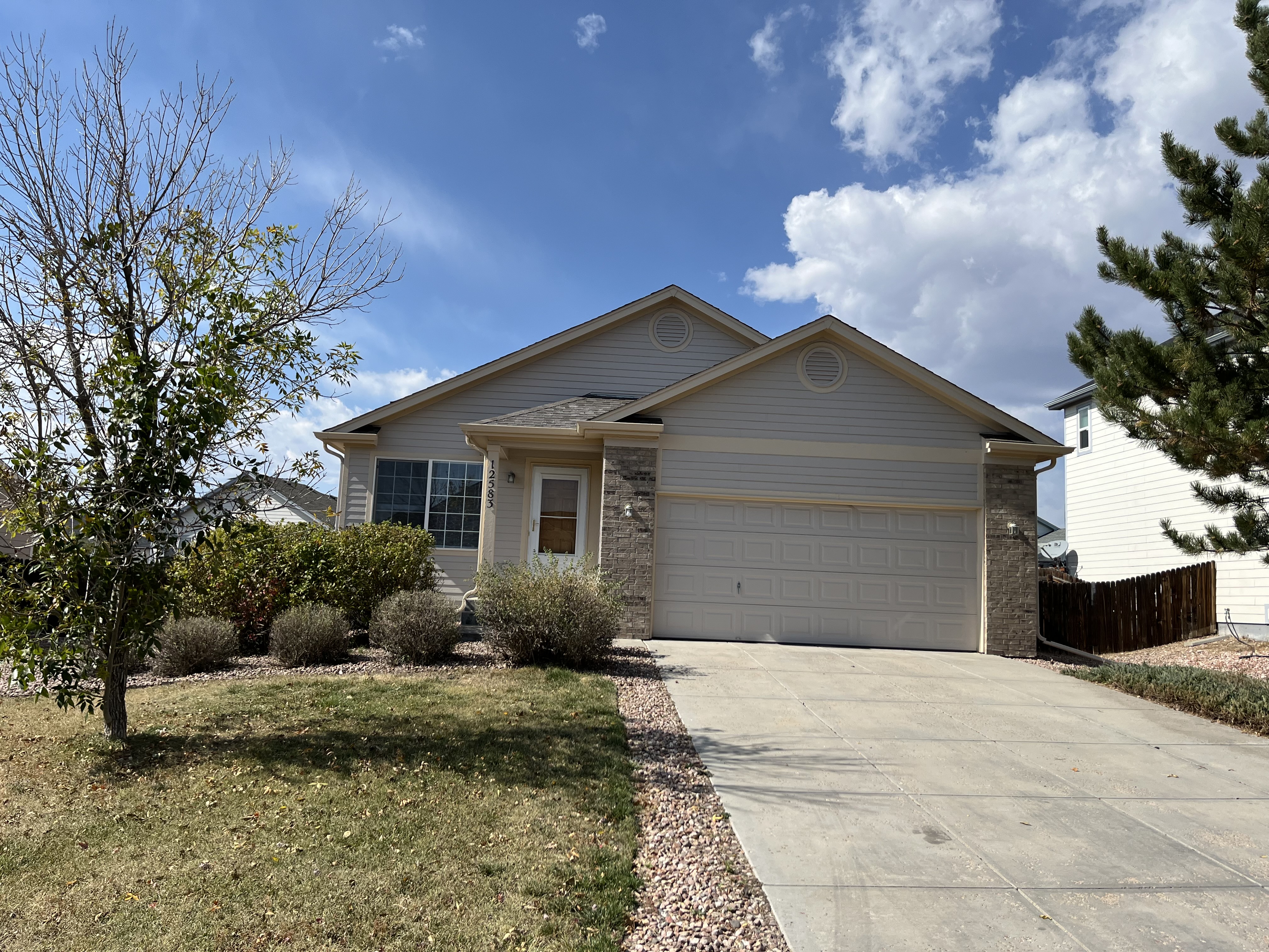 Peyton House: 12583 Pine Valley Circle