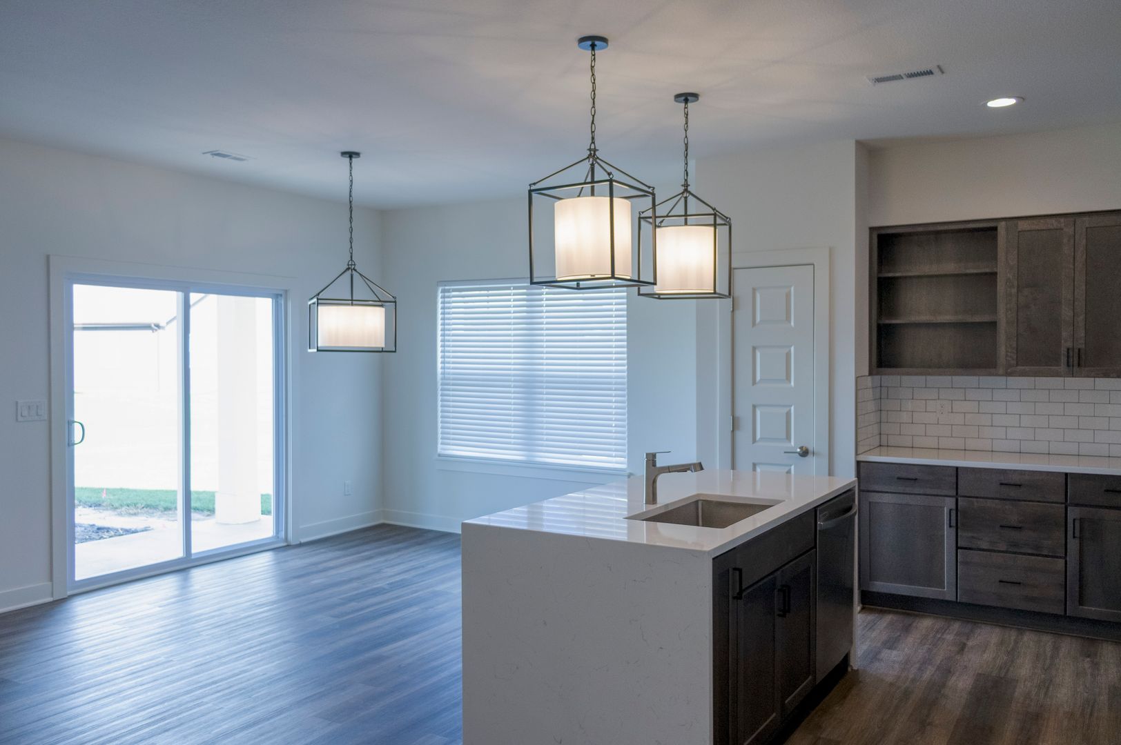 Spring Hill House: 19963 Cornice St