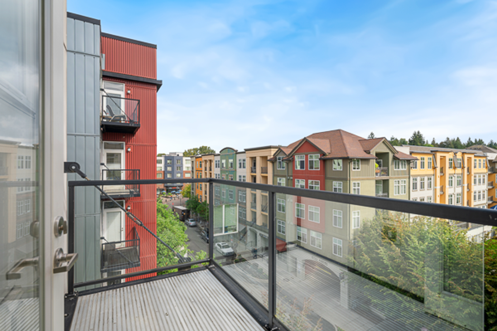 Kirkland Apartment: 11801 97th Ln