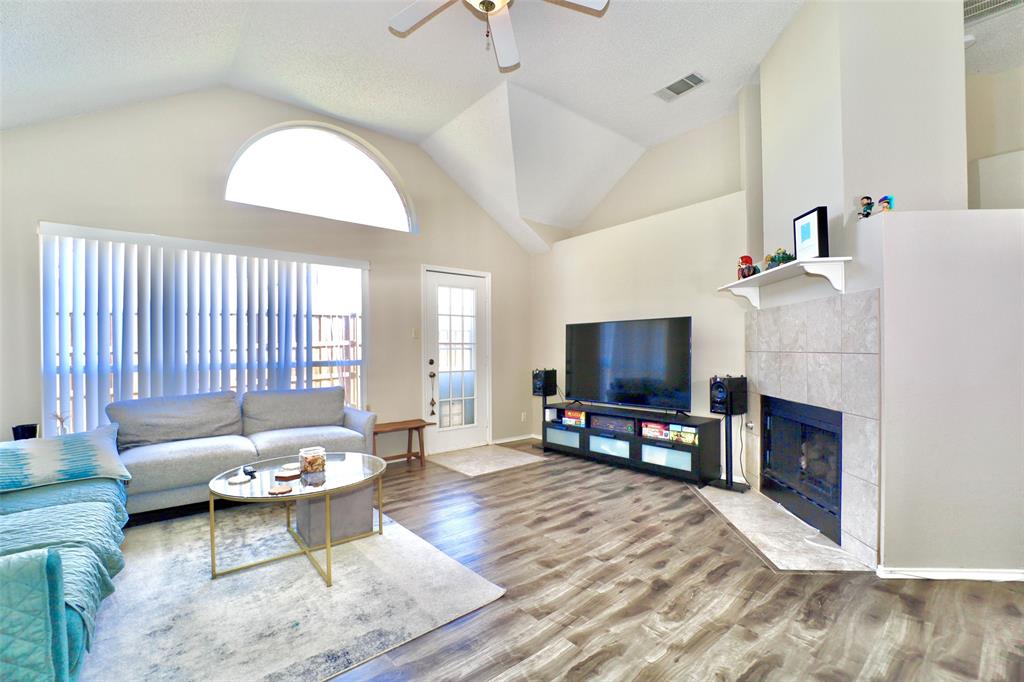 Plano Condo: 817 Ingleside Drive