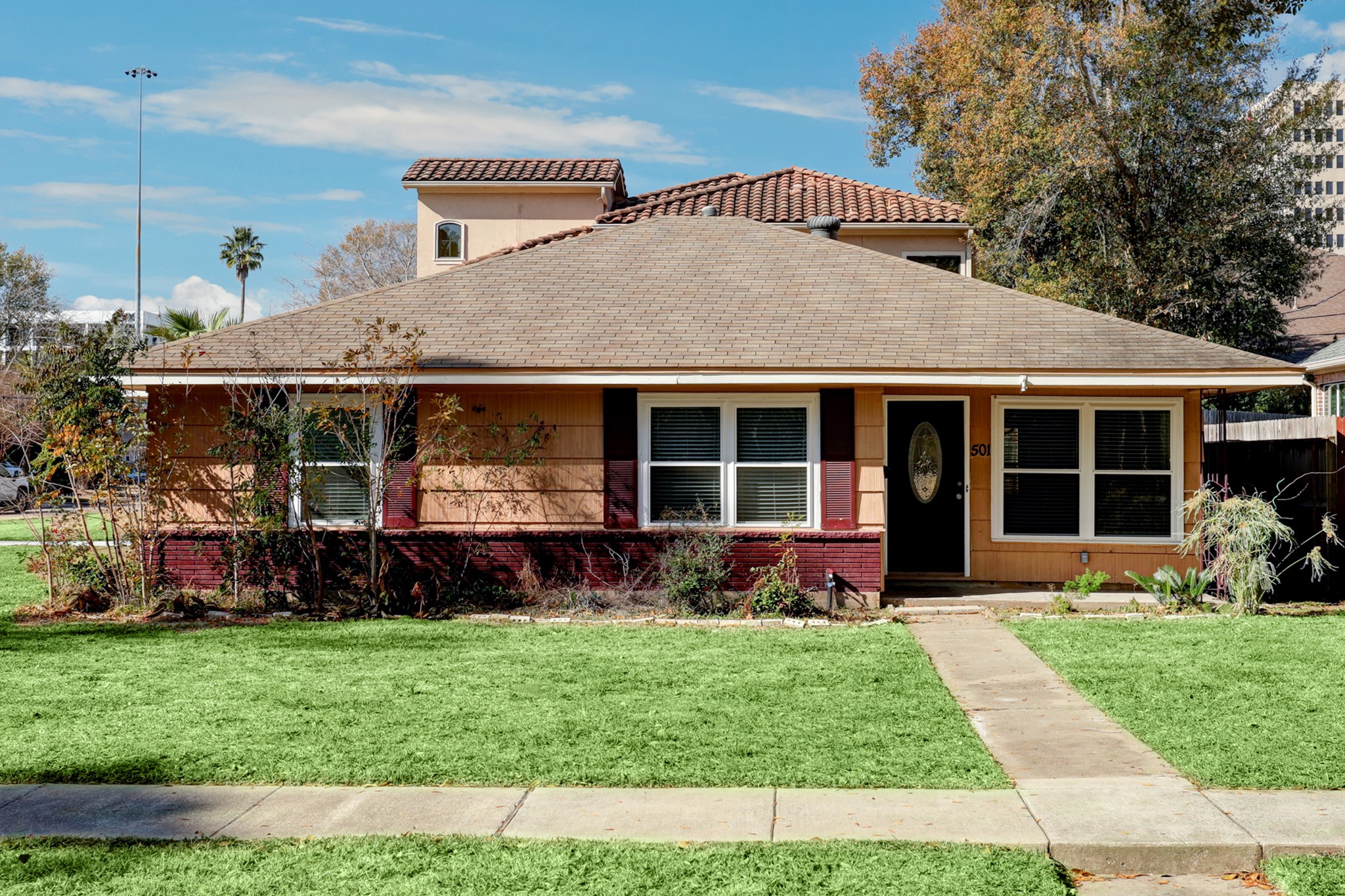 Bellaire Condo: 501 Wilmington Drive