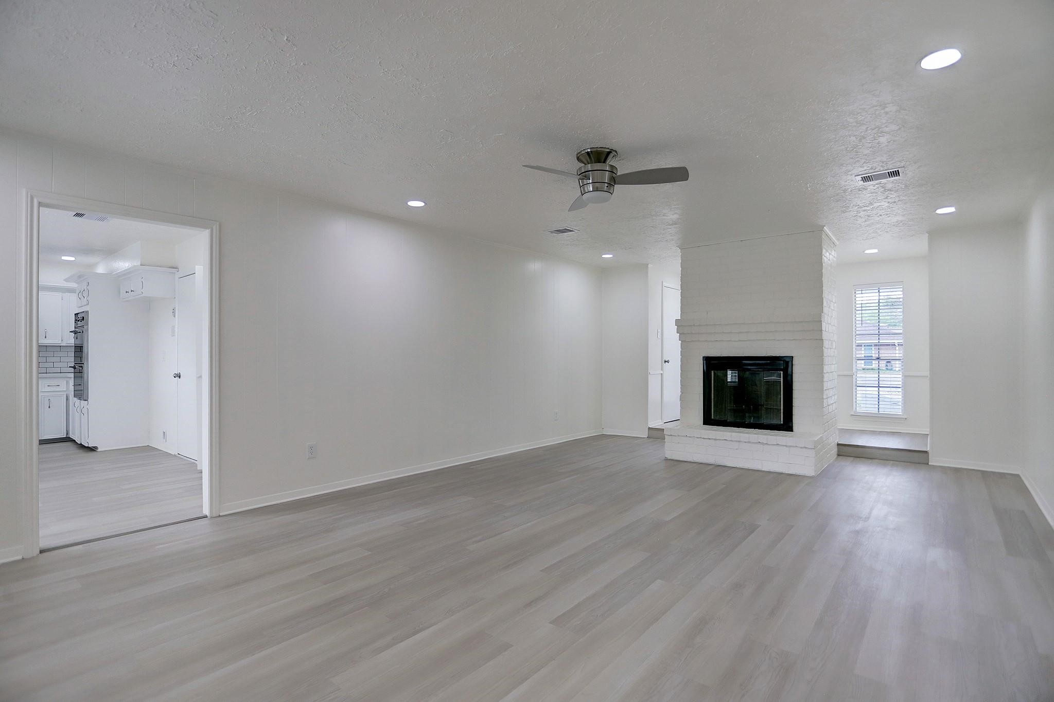 Houston Condo: 6227 Leaf Arbor Drive