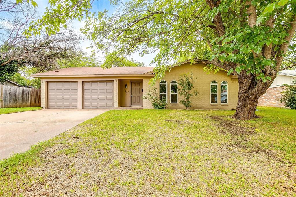 Burleson Condo: 144 Northwest Suzanne Terrace