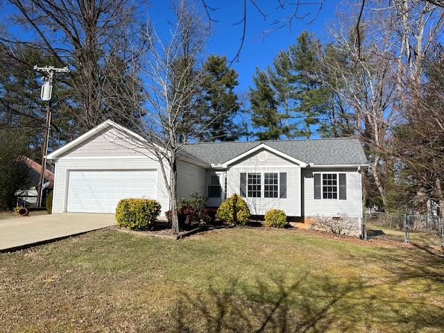 Hendersonville House: 825 9th Avenue West