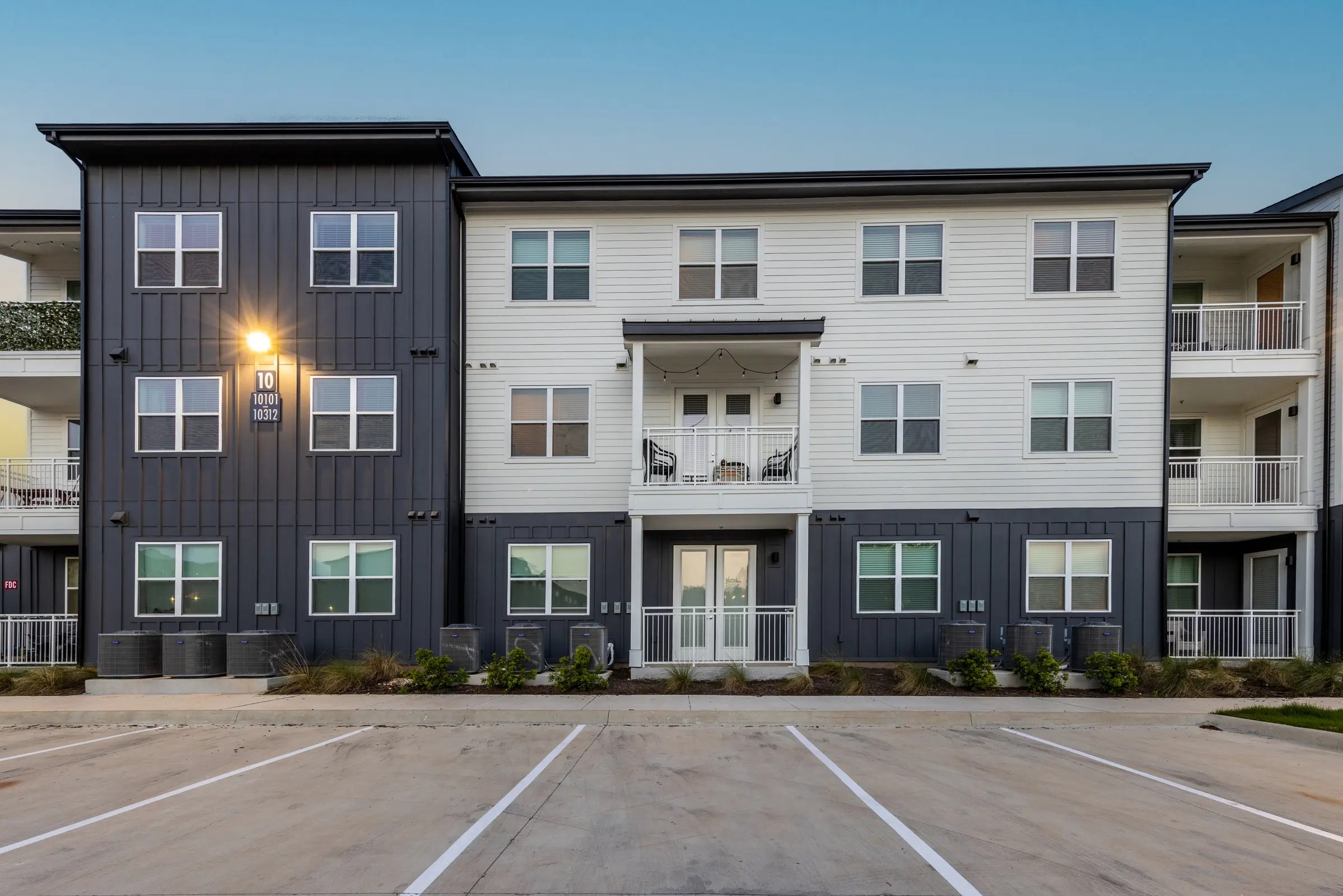 Austin Condo: 5300 Decker Ln