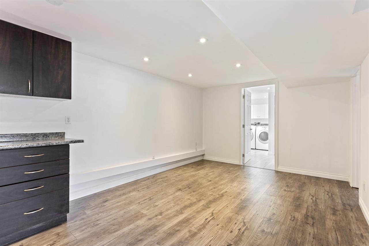 Chilliwack House: 10245 Wedgewood Dr