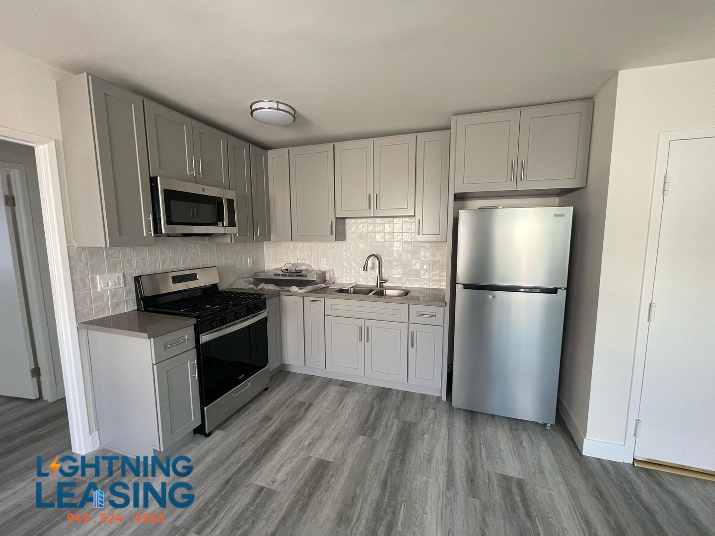 North Hollywood Condo: 13253 Vanowen St