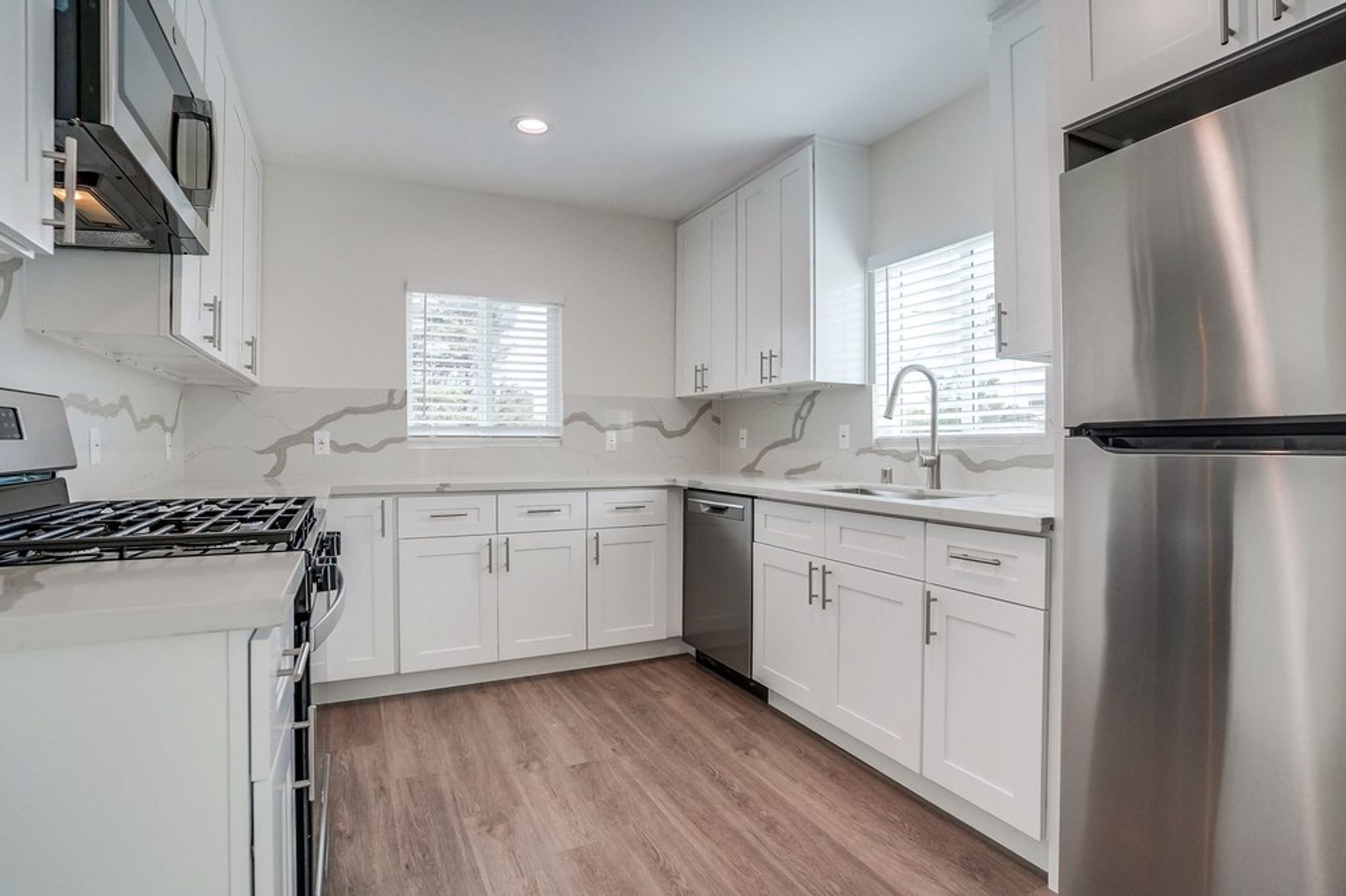 Inglewood Condo: 343 Warren Ln