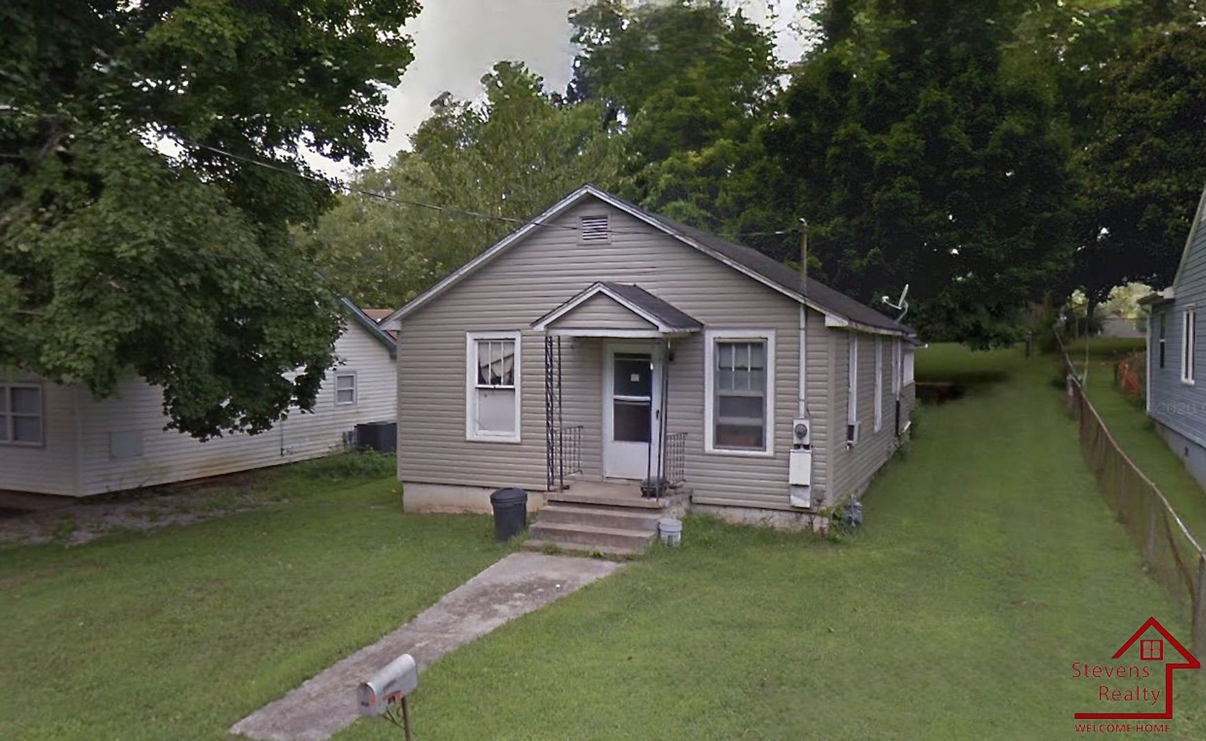 Knoxville House: 1123 Massachusetts Ave