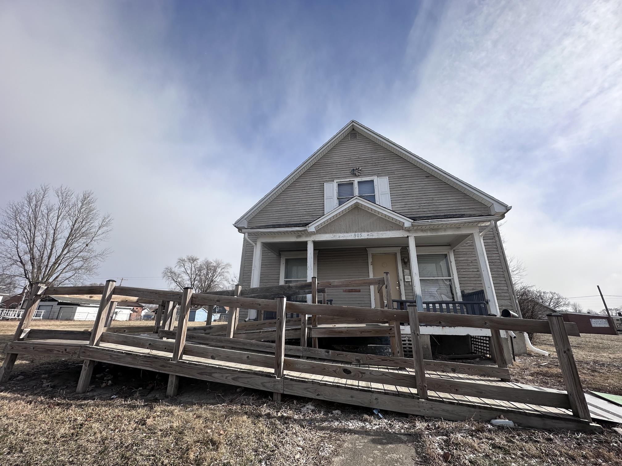 Danville House: 905 Oak