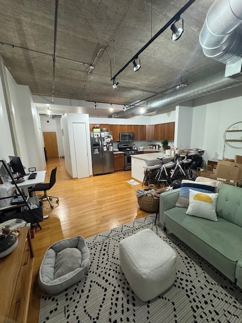 Chicago Condo: 900 North Kingsbury Street