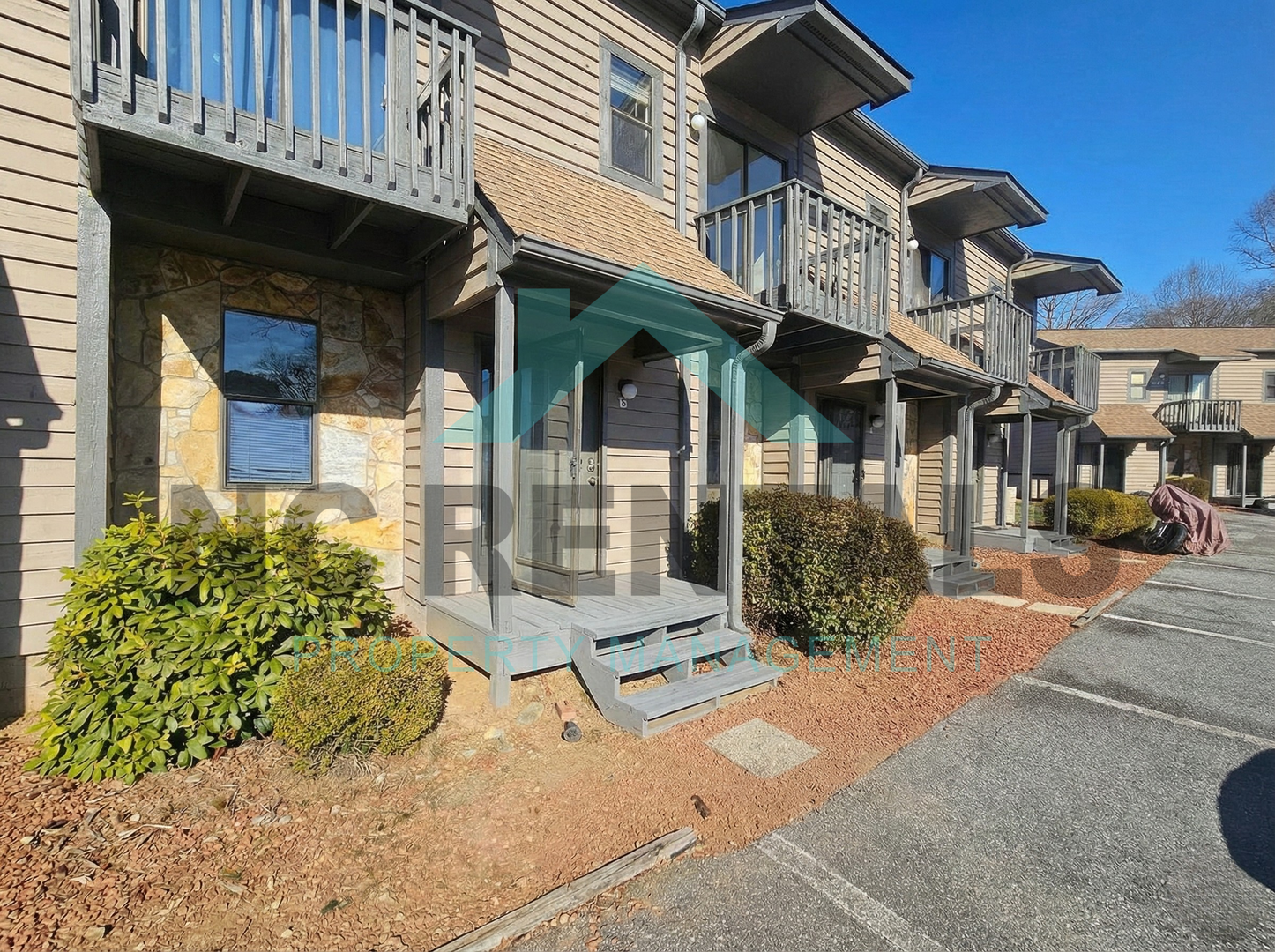 Winston-Salem House: 340 B Vista Cir