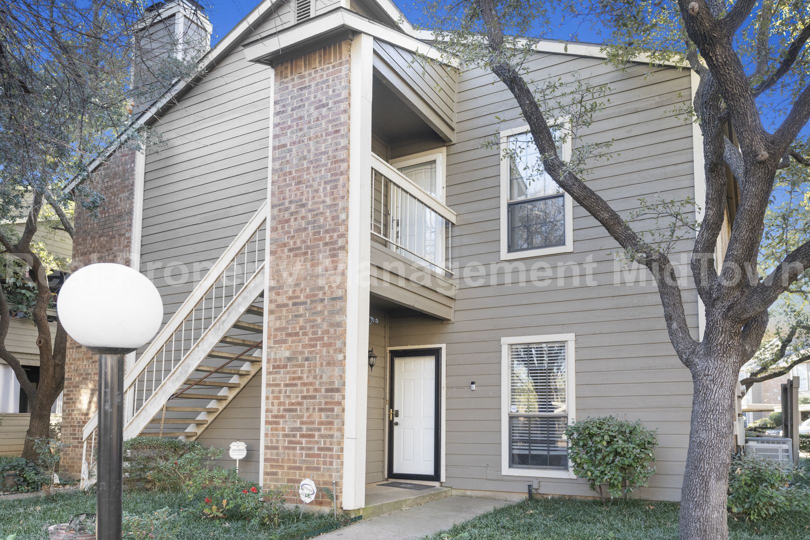 Arlington House: 1106 Quail Valley Ln