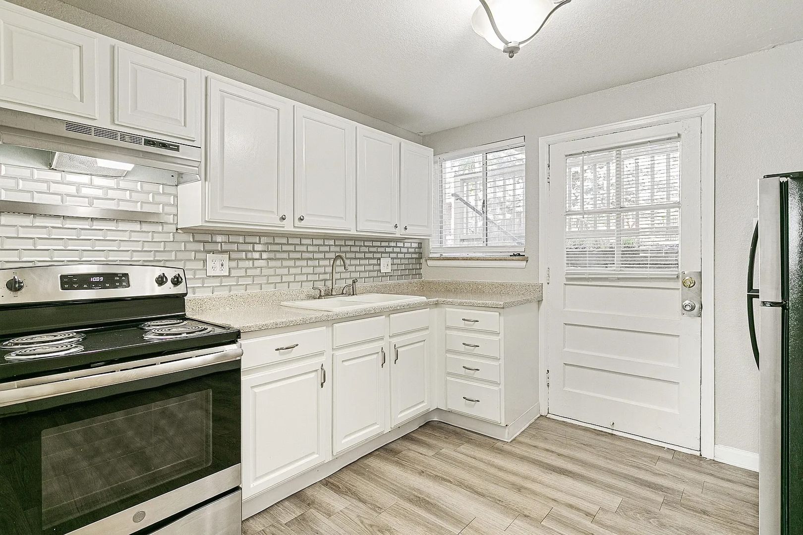 Lakewood Condo: 8111 West 10th Avenue