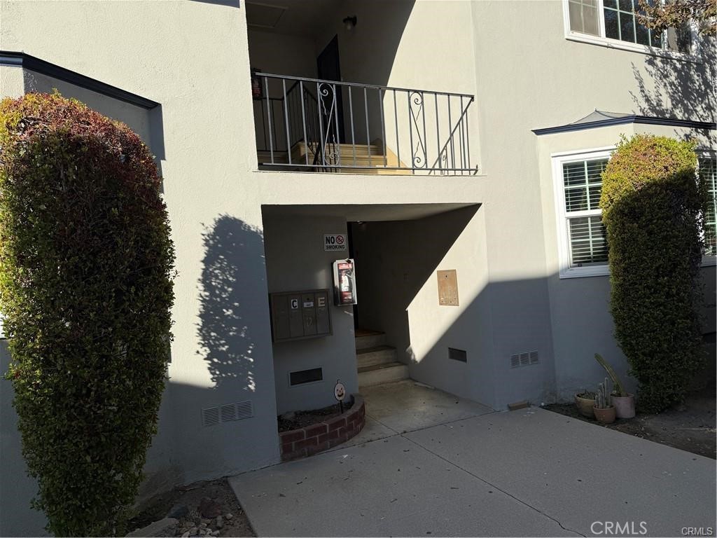Pasadena Condo: 50 South Vinedo Avenue