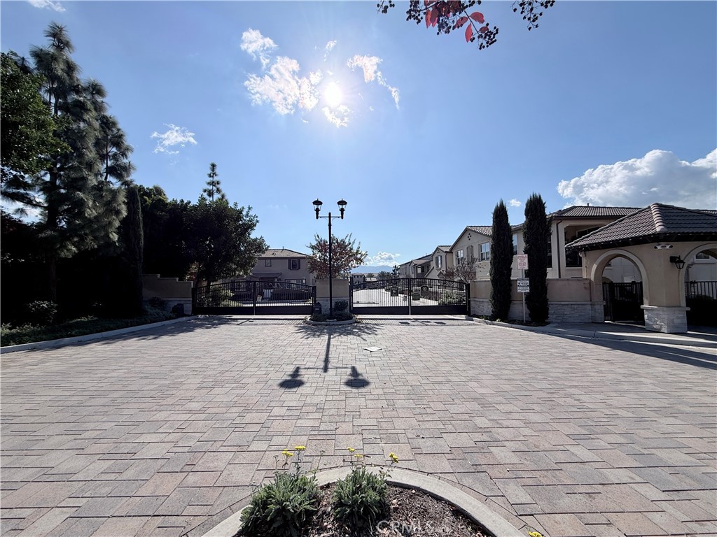 Eastvale Condo: 14559 Sienna Place