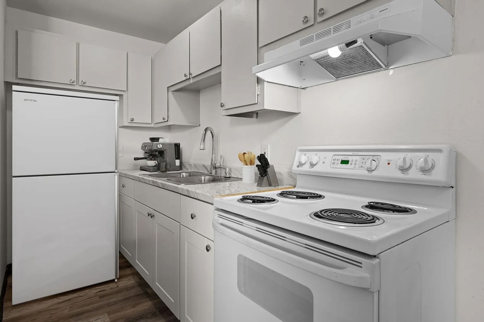 Colorado Springs Apartment: 1429 Potter Dr