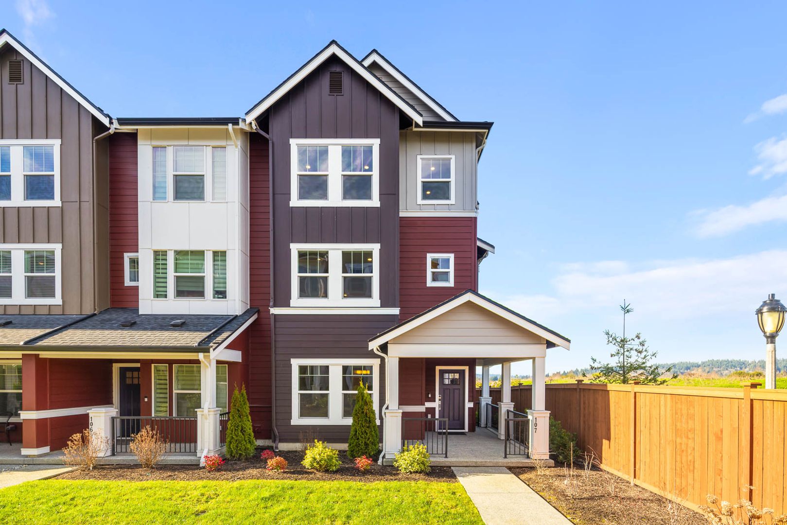 Redmond Townhome: 19340 NE 69th Circle