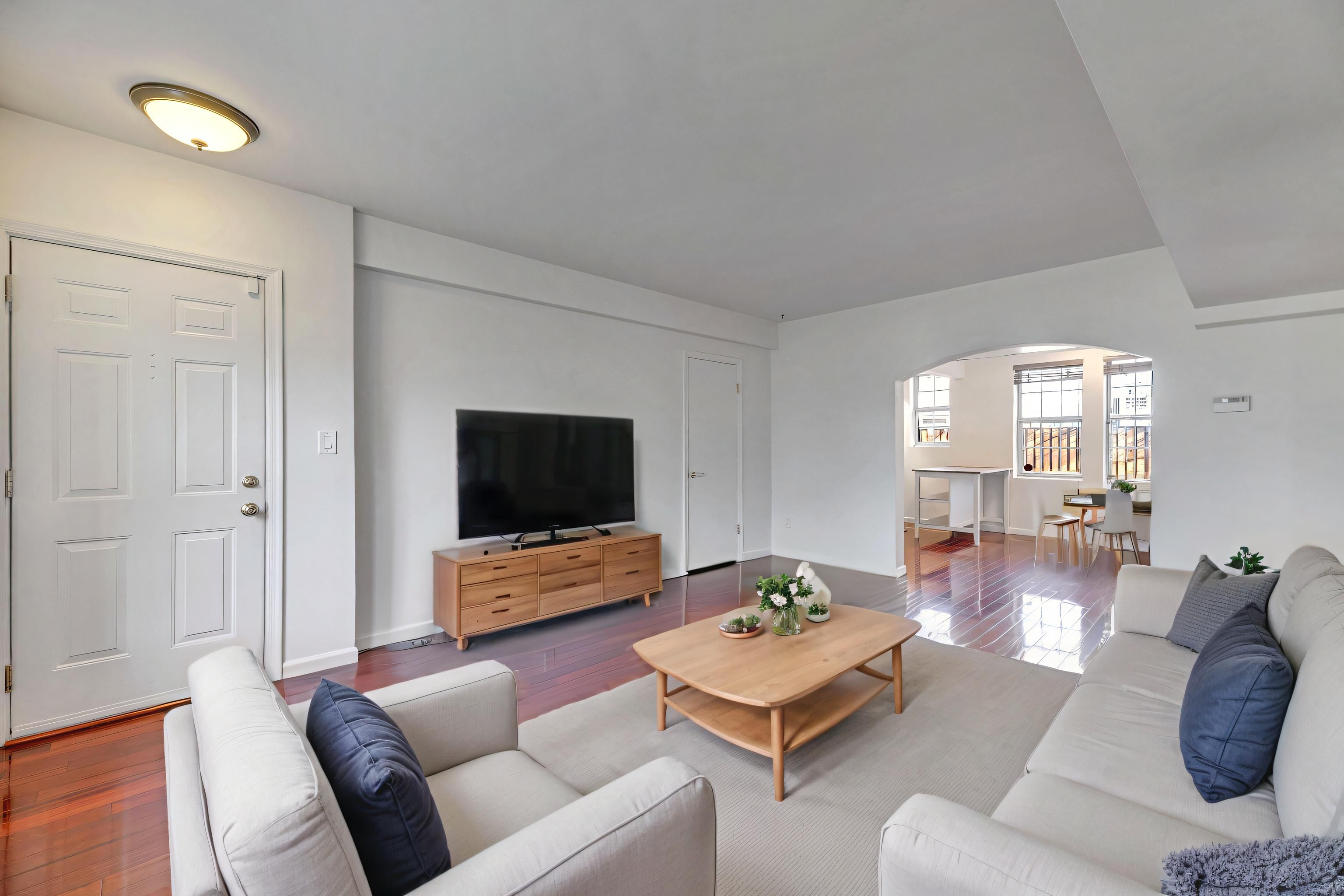 Arlington Condo: 1725 N Queens Ln