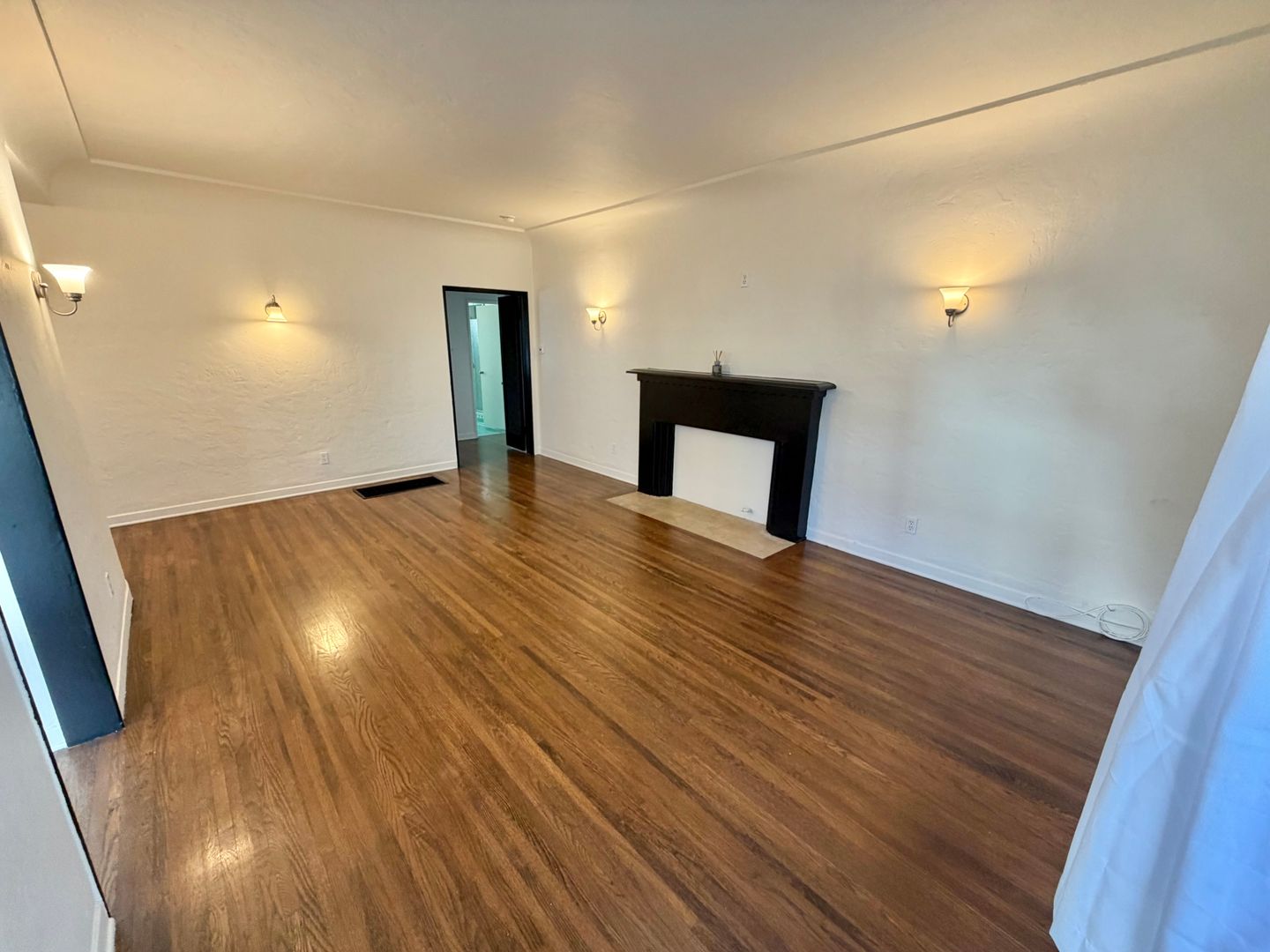 Redondo Beach Condo: 700-702 South Catalina Avenue