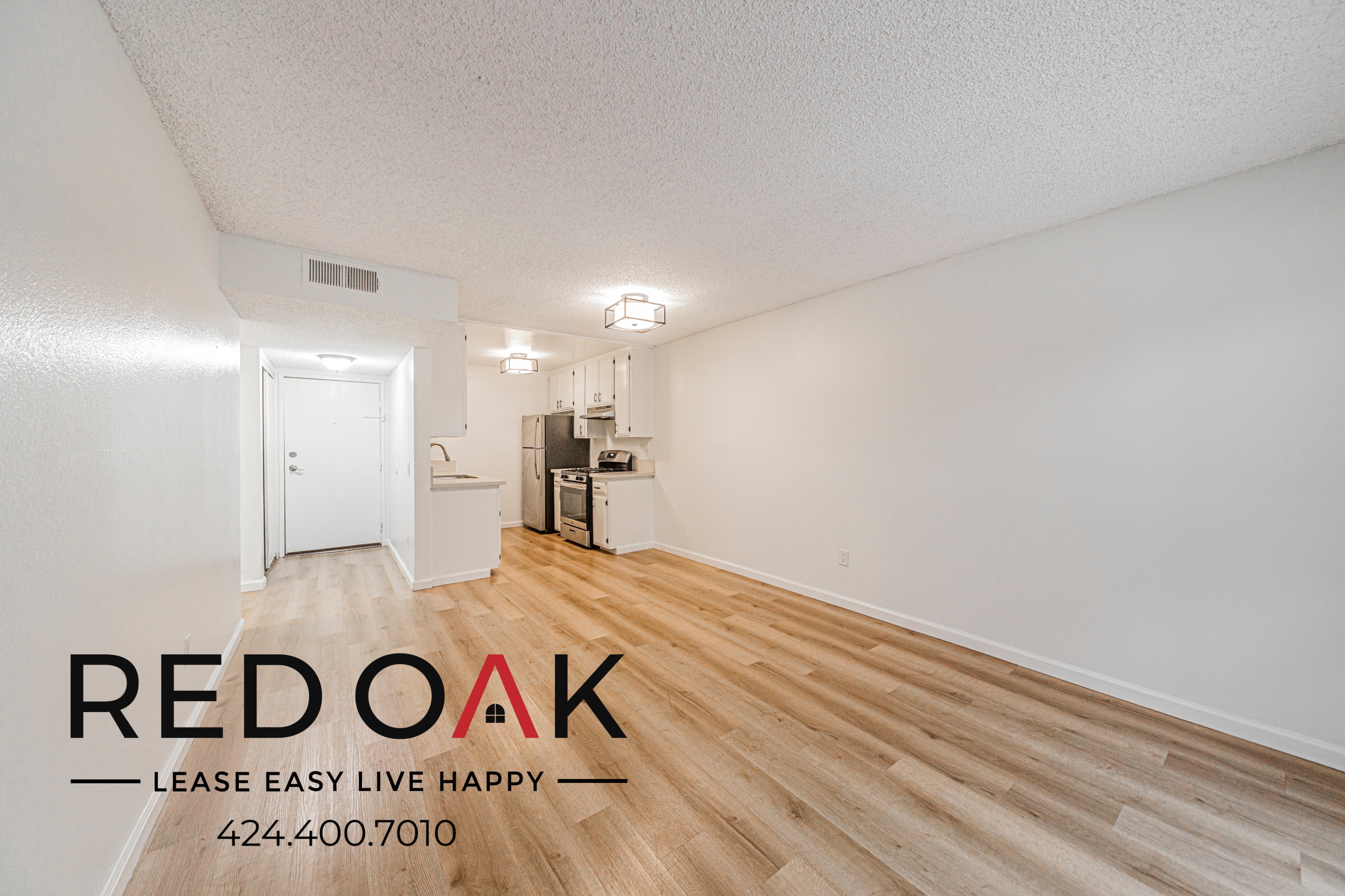 North Hollywood Apartment: 11817 Victory Blvd