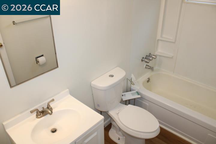 Richmond Condo: 5234 Sacramento Avenue