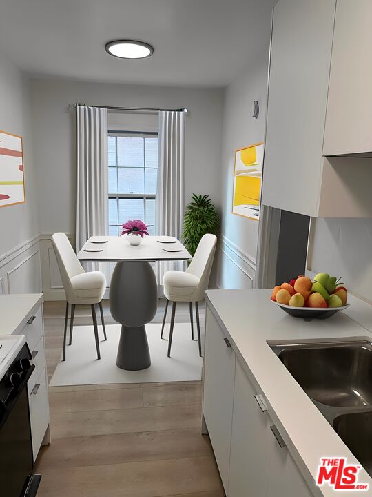 Beverly Hills Condo: 325 North Palm Drive