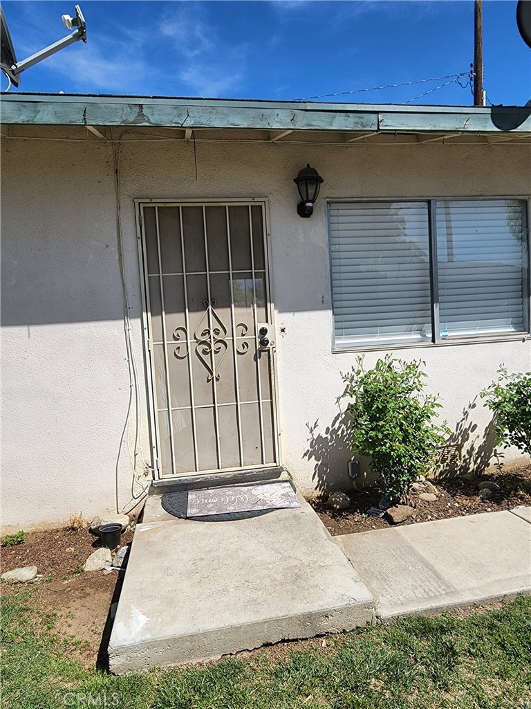Yucaipa Condo: 34214 County Line Road