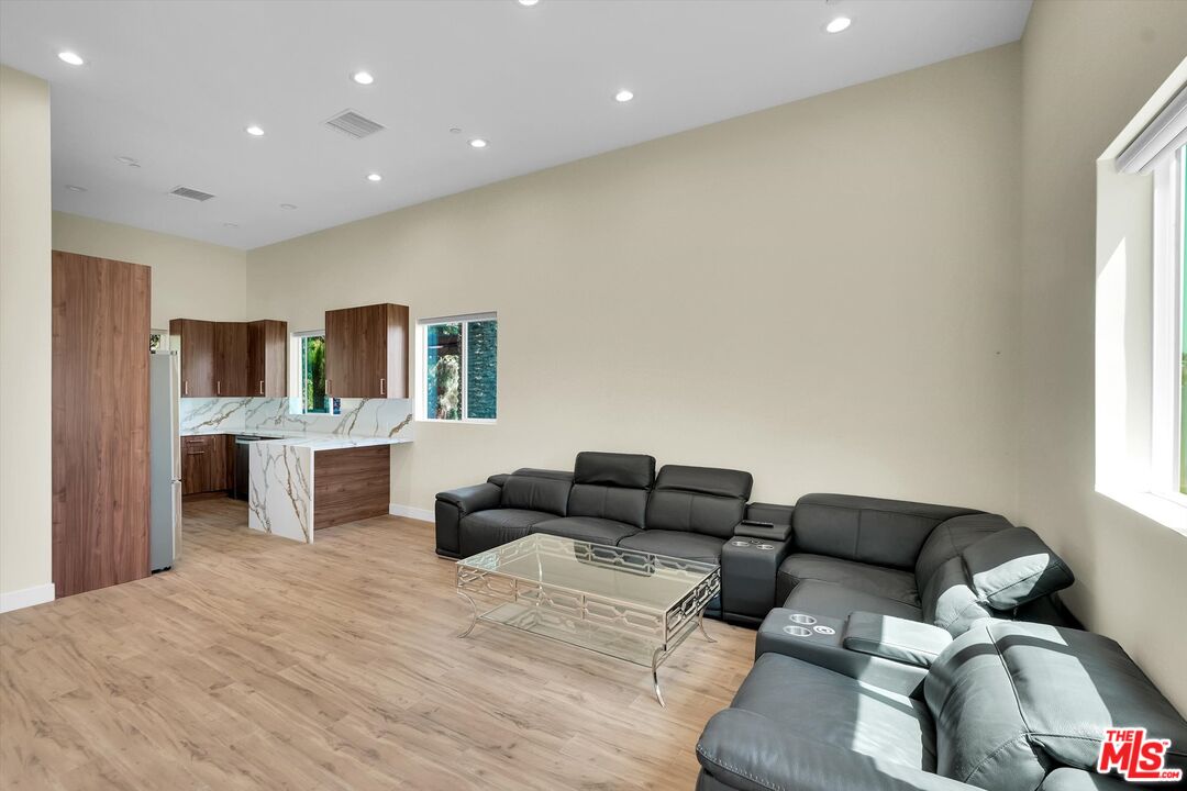 Porter Ranch Condo: 19545 San Jose Street