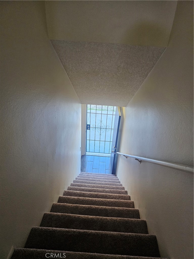 Lancaster Condo: 45419 10th Street West