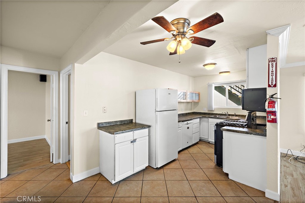 San Clemente Condo: 229 West Escalones