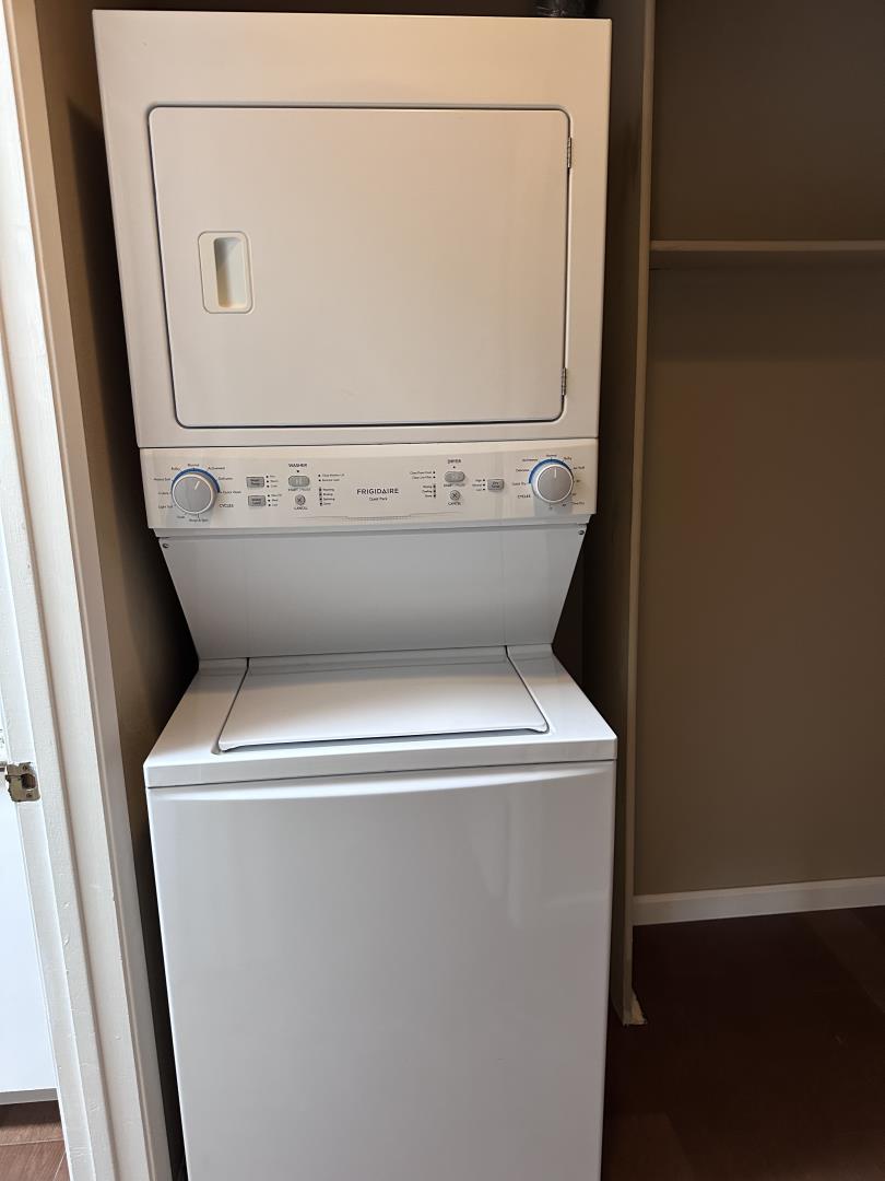 Foster City Condo: 279 Bonita Lane