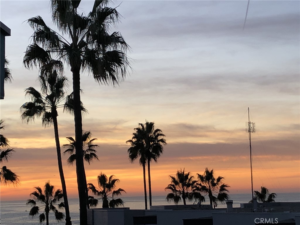 Redondo Beach Condo: 630 The Village