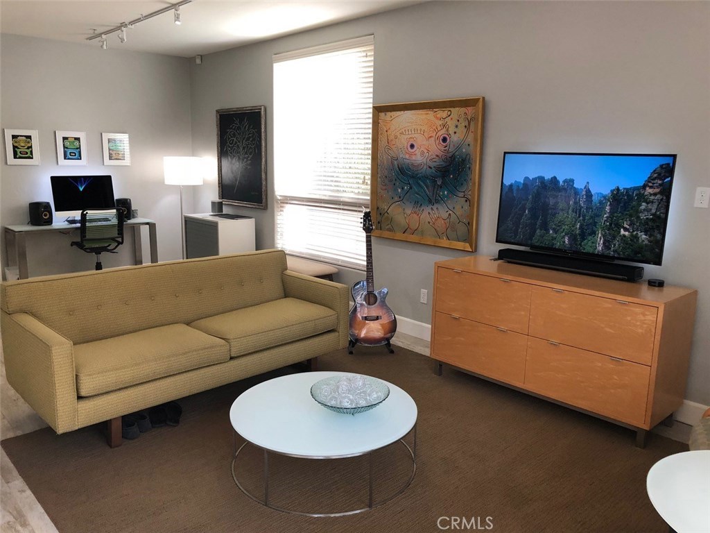 Playa Vista Condo: 13044 Pacific Promenade