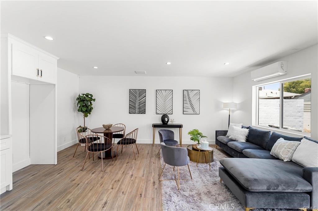 North Hollywood Condo: 11443 Saticoy Street