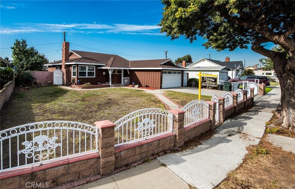 Torrance Condo: 18409 Purche Avenue