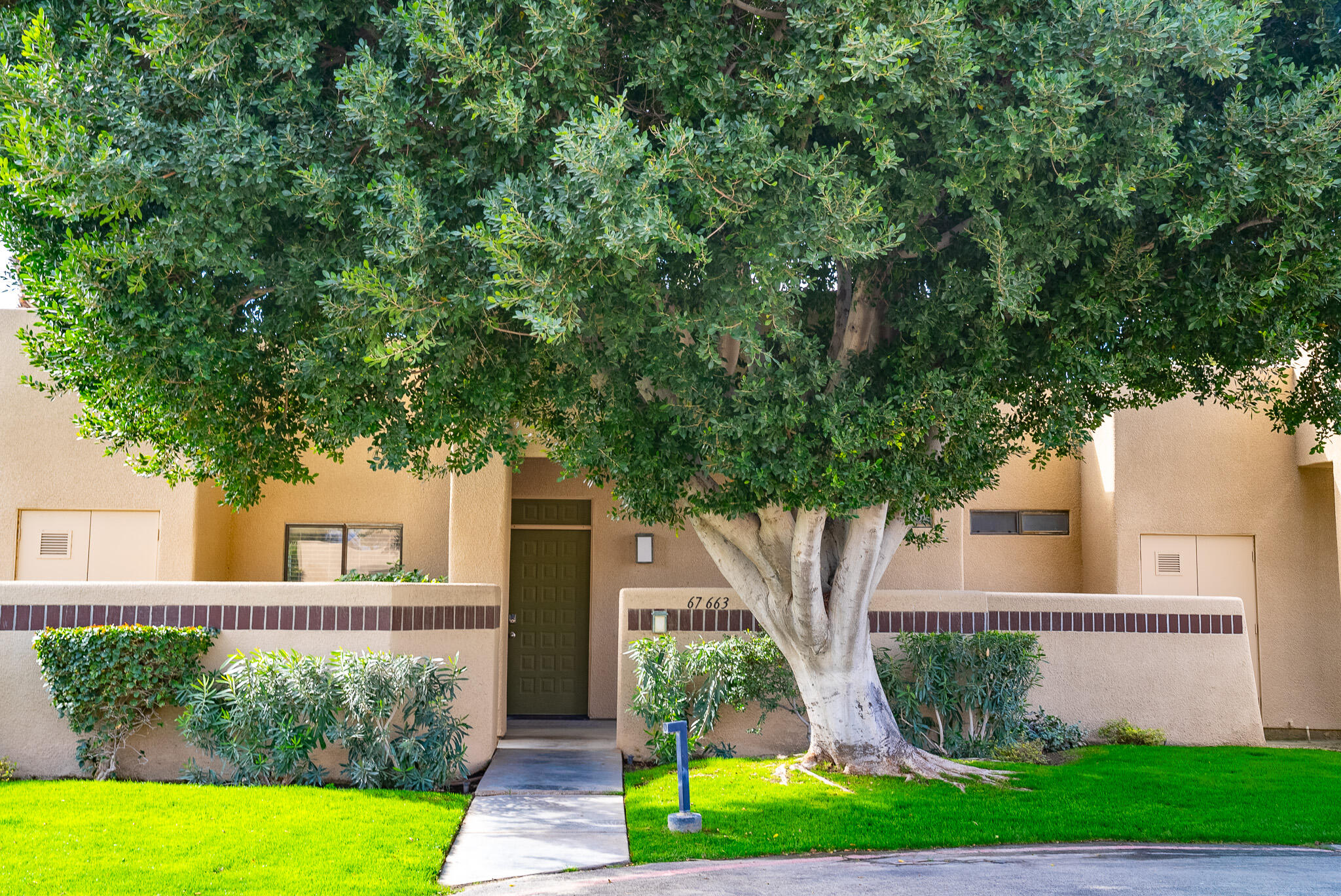 Cathedral City Condo: 67663 Lagos Way