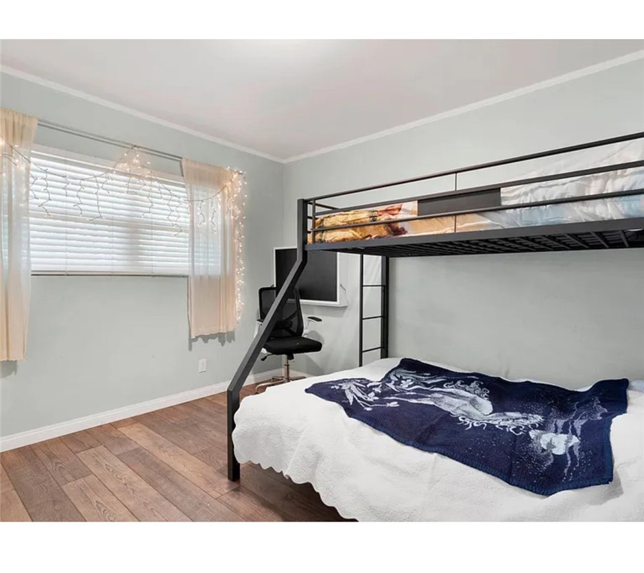 Monrovia Condo: 227 Valle Vista Avenue