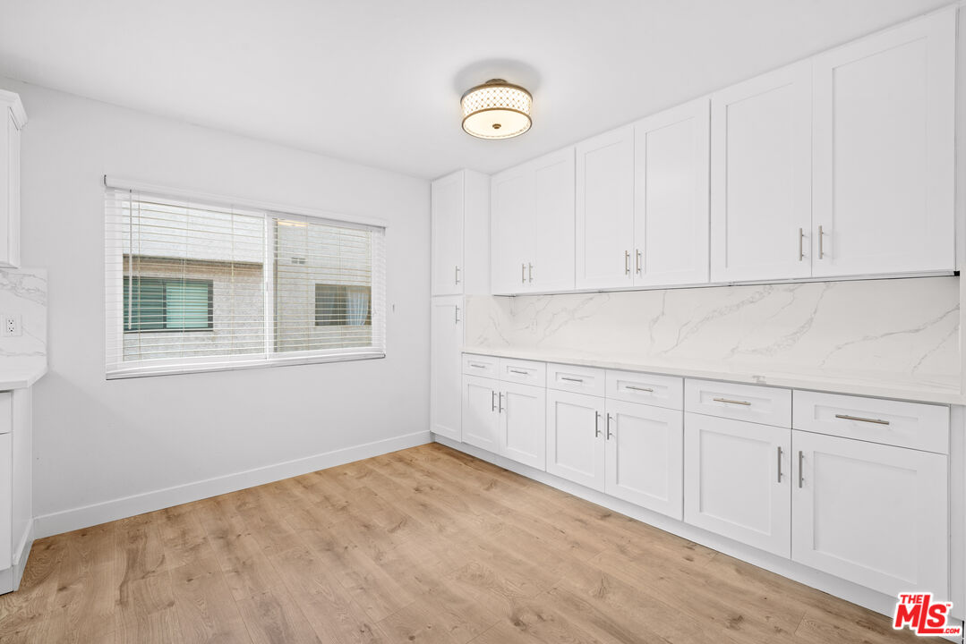 Canoga Park Condo: 7904 Topanga Canyon Boulevard