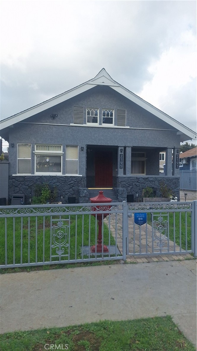 Los Angeles Condo: 2195 West 27th Street